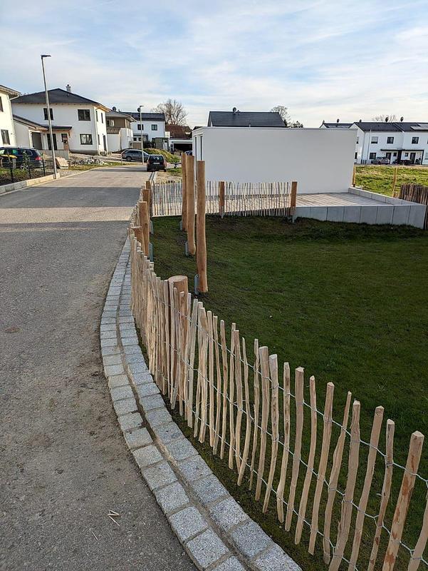 Staketenzaun aus Kastanie